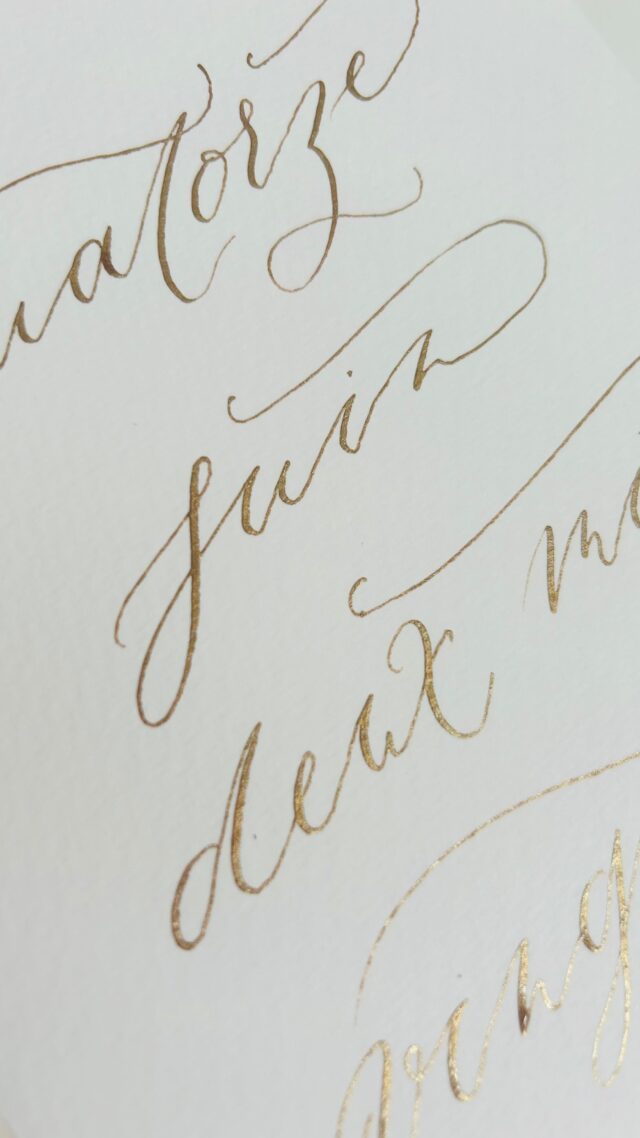 Bonjour! À la recherche d’une idée cadeau pour les mariés ou les jeunes parents? Je propose de calligraphier la date du mariage (ou celle de la naissance ou du baptême du bébé) sur un beau carton au format standard DIN A5 , facile à encadrer. 
Pour commander contactez moi 🥰

#cadeaumariagepersonnalisé #cadeaumariagepersonnalisé #cadeaumariés #hochzeitsgeschenk #cadeaunaissancepersonnalisé #cadeaunaissancebébé #cadeaubaptême #geburtsgeschenk #taufgeschenk